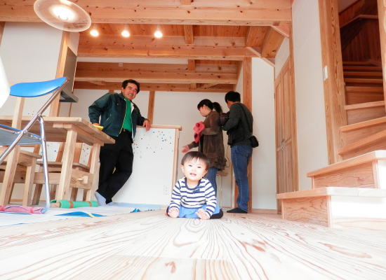 福岡県筑紫野市注文住宅自然素材末永ハウジング木と漆喰の家